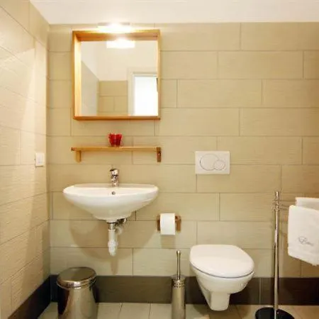 Sleeps 8 Pool Air Con Bellagio