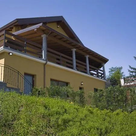 Villa Sleeps 8 Pool Air Con *